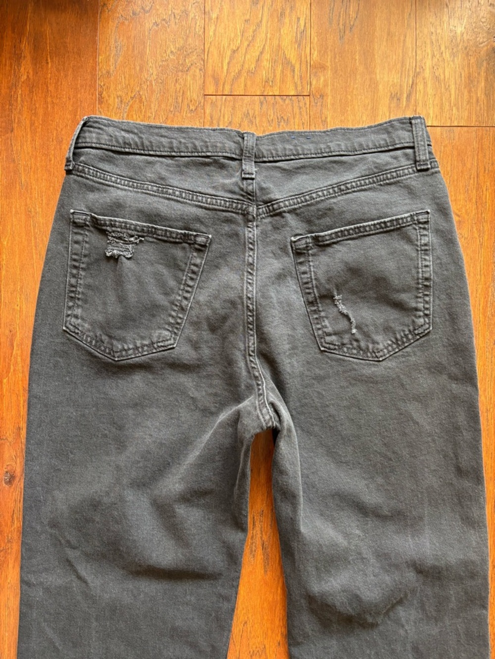 Gap High Rise ’90s Straight Black Distressed Jeans | Size 31/12 - Picture 4 of 8
